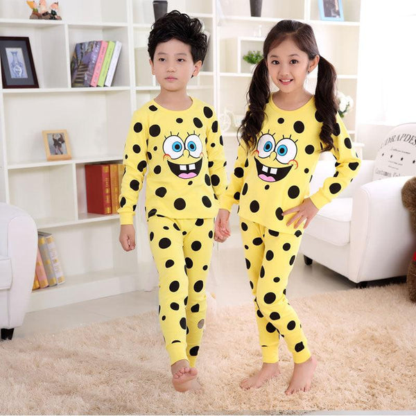 Conjunto de pijamas para niños.