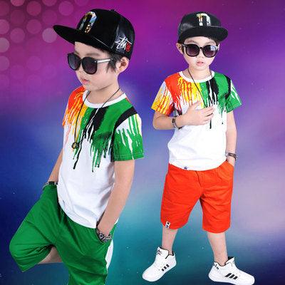 Conjunto de ropa para niños.