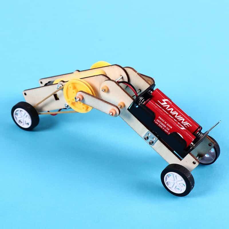 DIY Crawling Robot STEM Toy - Stylus Kids