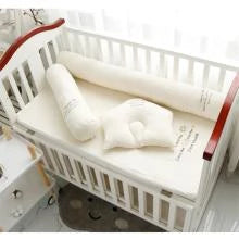 Lit de bébé et oreiller à lettres brodées en coton